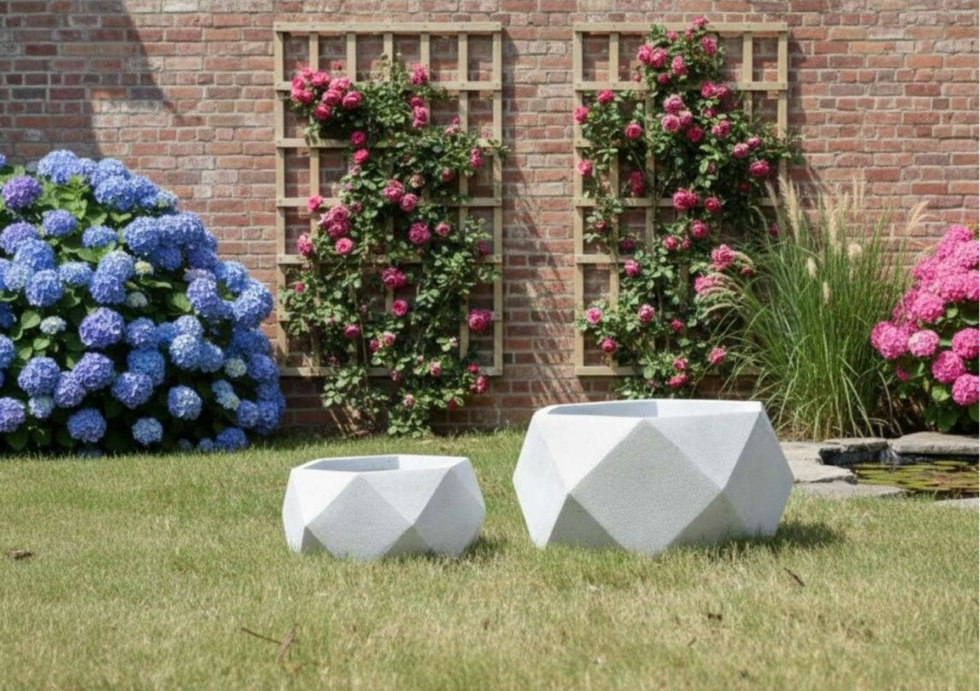 Geo Cutout Low Round Bowl