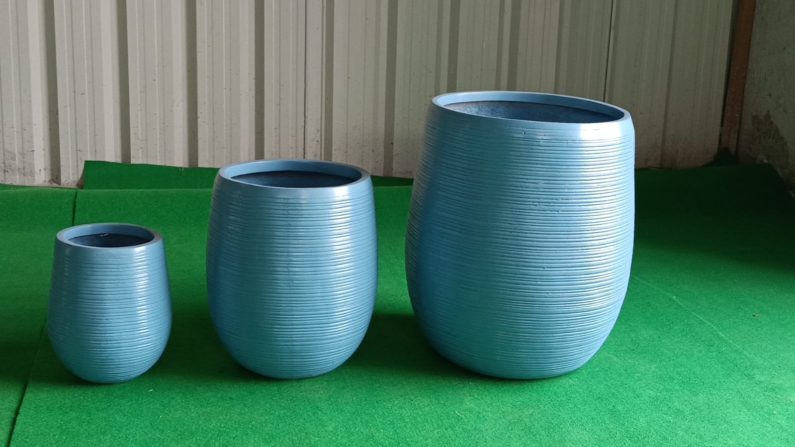 Strata Ribbed Planter