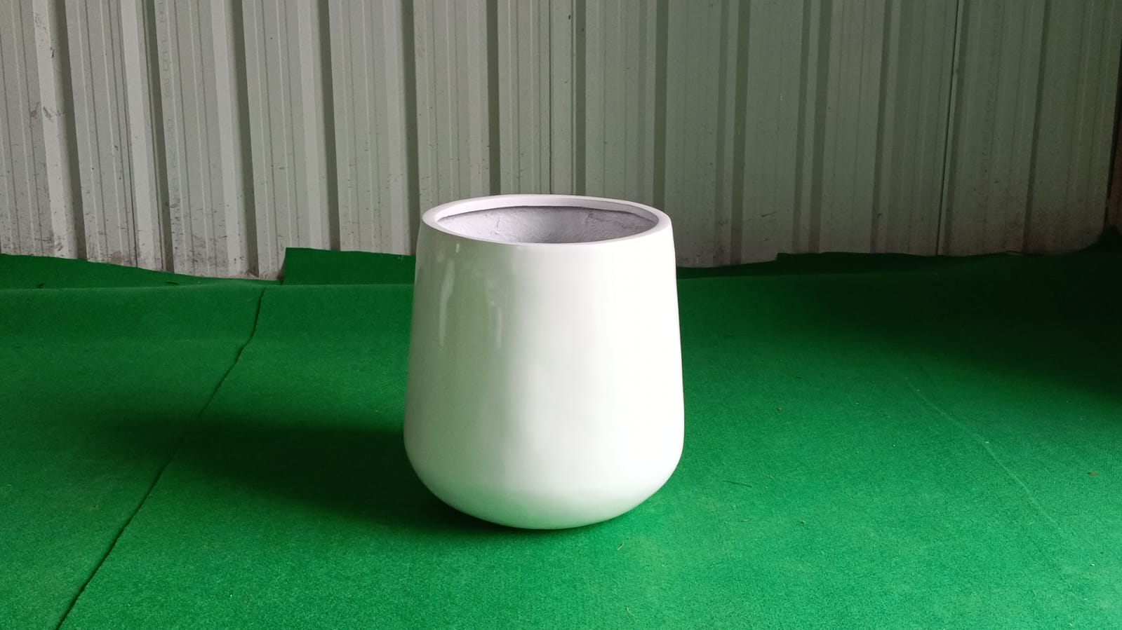 Minimalist Cylindrical FRP Planter
