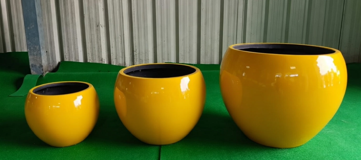 Set of Gradient Round FRP Planters (Multiple Sizes)
